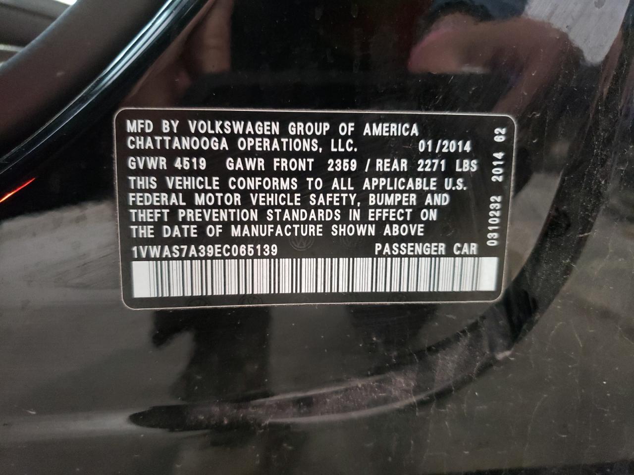 Photo 10 from auction – 2014 VOLKSWAGEN PASSAT S with VIN 1VWAS7A39EC065139