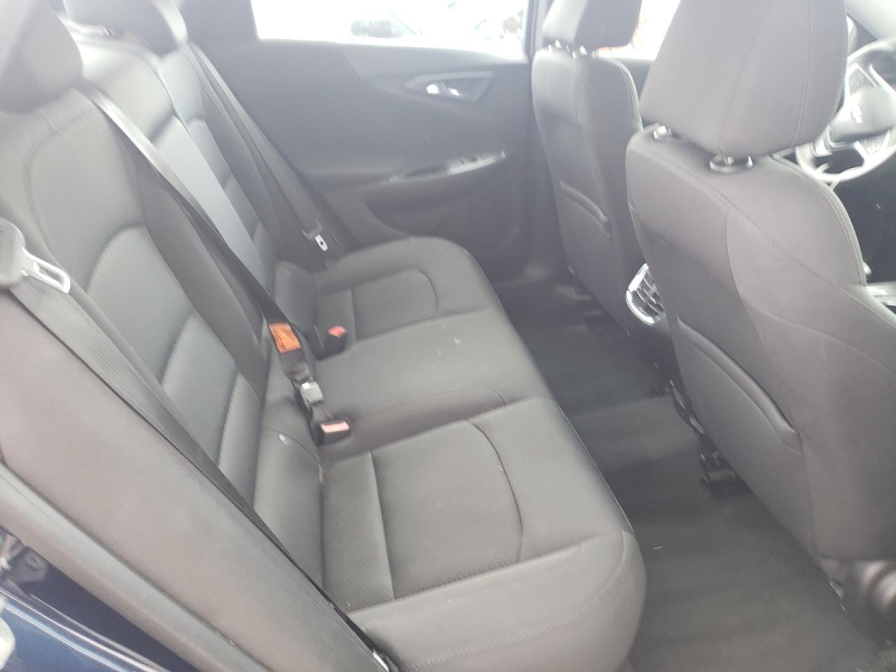 Photo 6 from auction – 2016 CHEVROLET MALIBU LT with VIN 1G1ZE5ST0GF216556