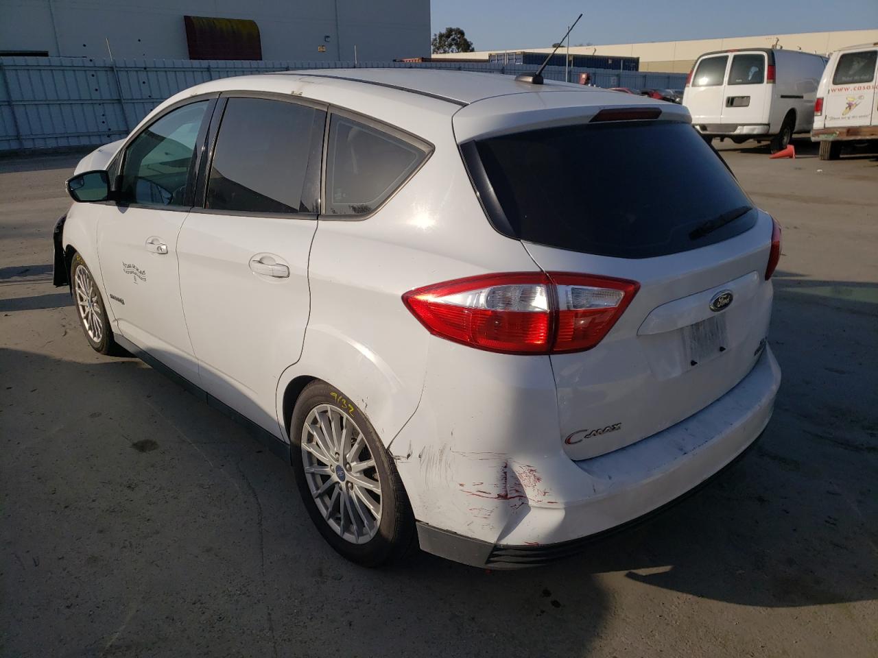 Photo 3 from auction – 2016 FORD C-MAX SE with VIN 1FADP5AU5GL109872