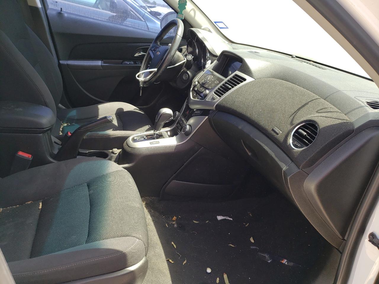 Photo 5 from auction – 2014 CHEVROLET CRUZE LT with VIN 1G1PC5SB4E7243884