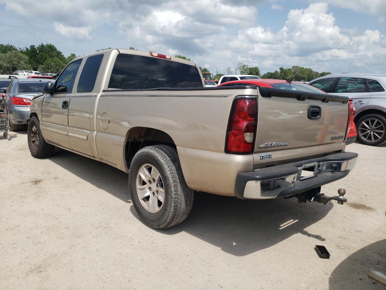 Photo 3 from auction – 2004 CHEVROLET SILVERADO with VIN 2GCEC19T641224108