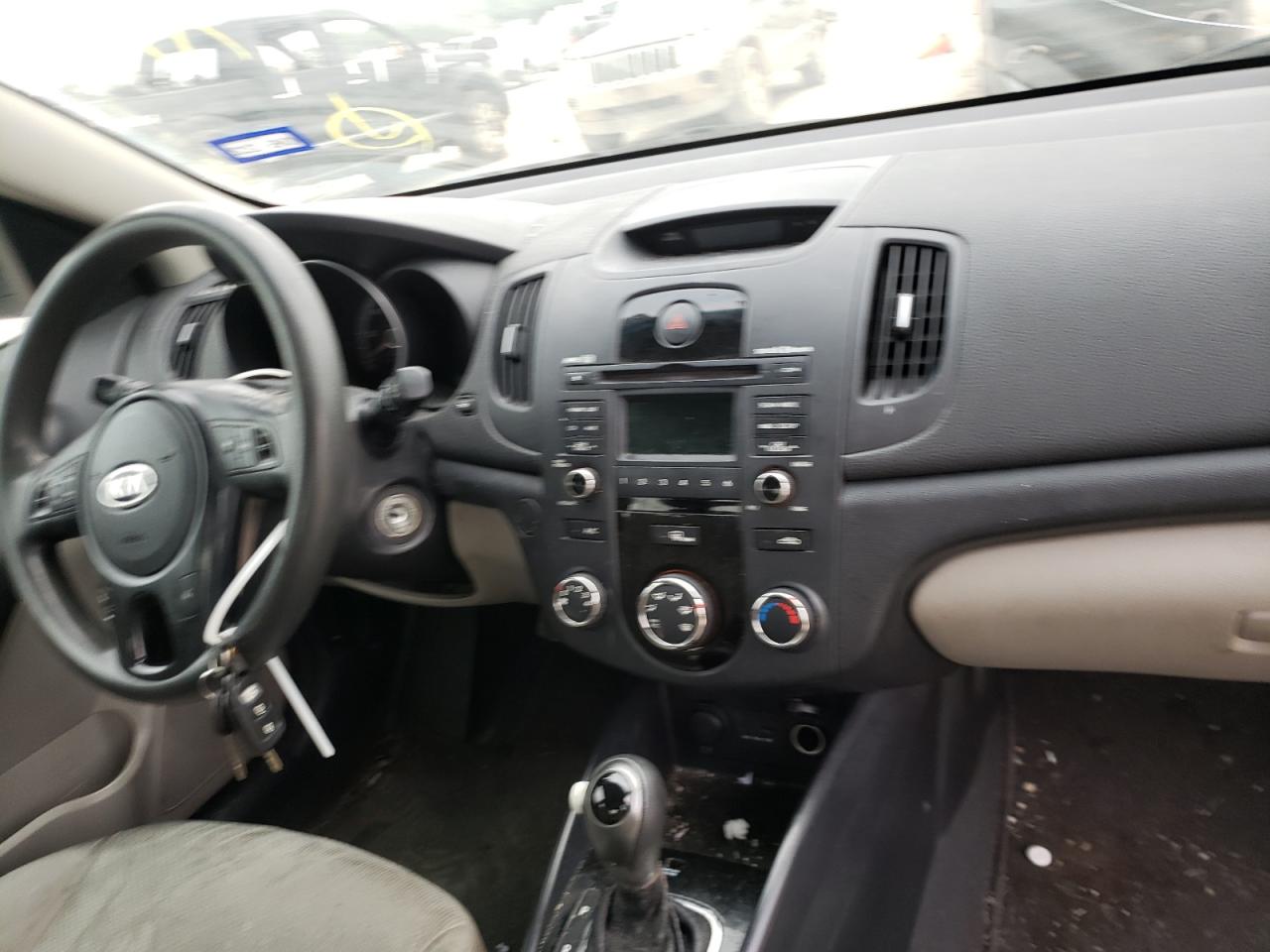 Photo 9 from auction – 2012 KIA FORTE EX with VIN KNAFU4A24C5547489