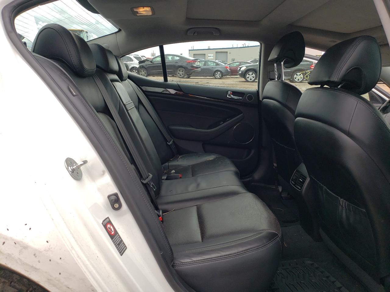 Photo 6 from auction – 2014 KIA CADENZA PR with VIN KNALN4D77E5165337
