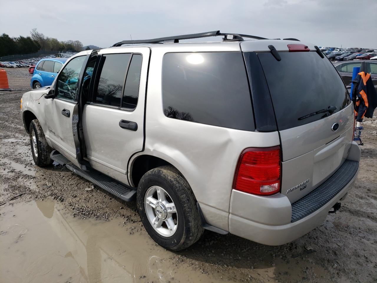 Фото 3 с аукциона – 2004 FORD EXPLORER X с VIN 1FMZU73K94UB09763