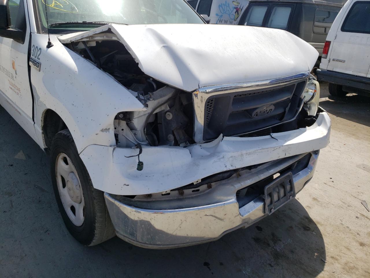 Zdjęcie 9 z aukcji – 2004 FORD F150 z VIN 1FTRF12W74NB42819