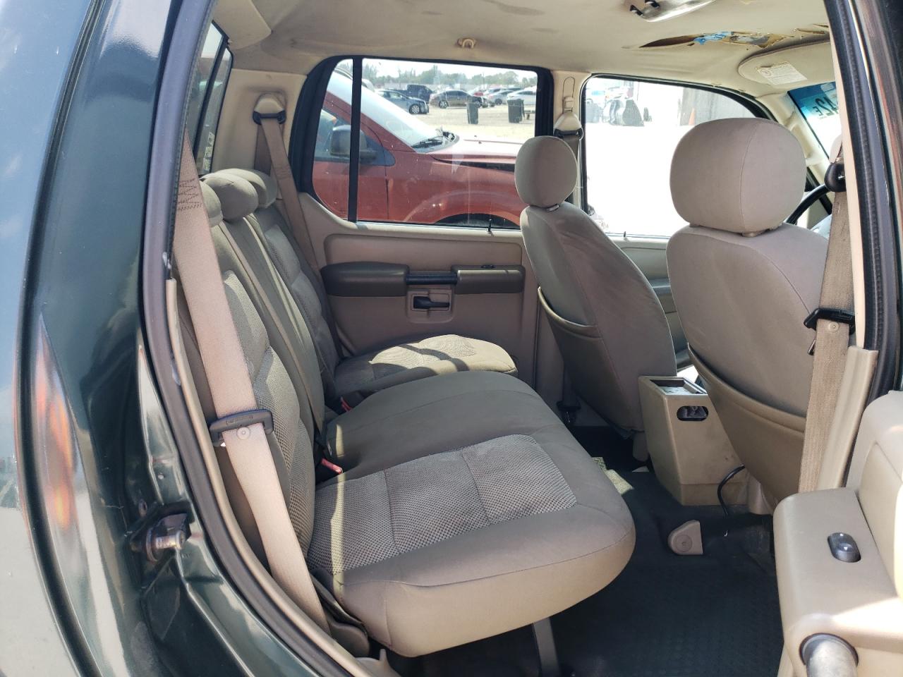 Photo 6 from auction – 2004 FORD EXPLORER S with VIN 1FMZU67K34UB99027