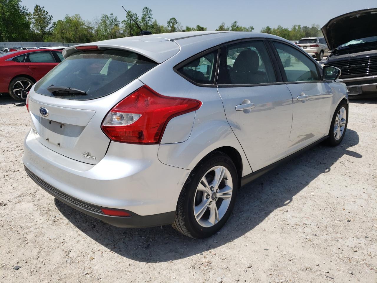 Photo 4 from auction – 2014 FORD FOCUS SE with VIN 1FADP3K23EL157479