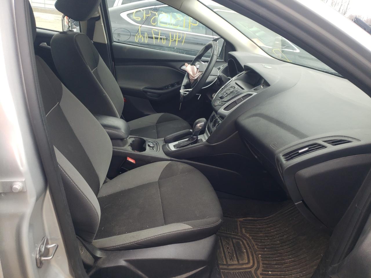 Photo 5 from auction – 2014 FORD FOCUS SE with VIN 1FADP3K24EL369369