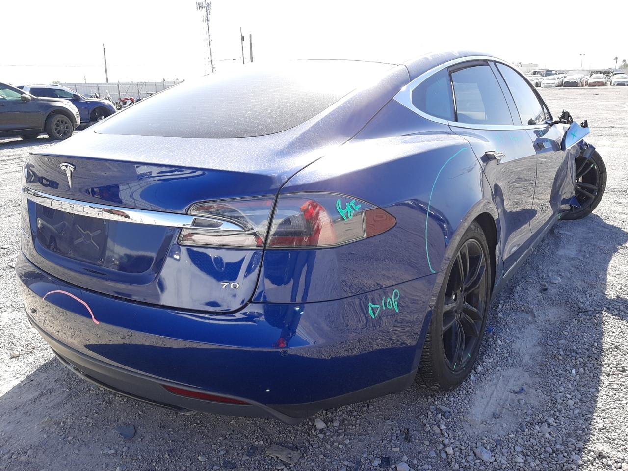 Photo 4 from auction – 2015 TESLA MODEL S with VIN 5YJSA1E17FF112916