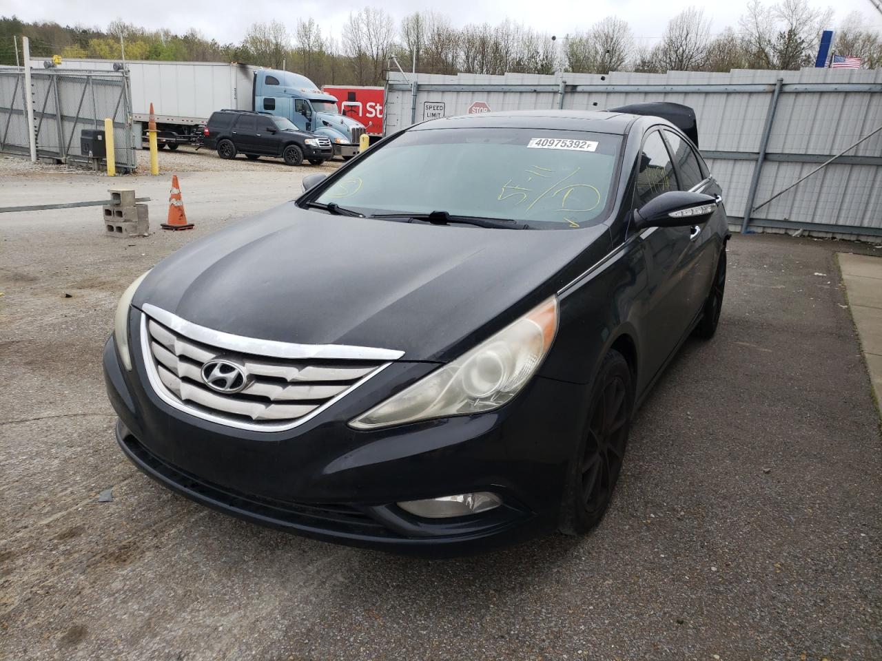 Photo 2 from auction – 2011 HYUNDAI SONATA SE with VIN 5NPEC4AC1BH090102