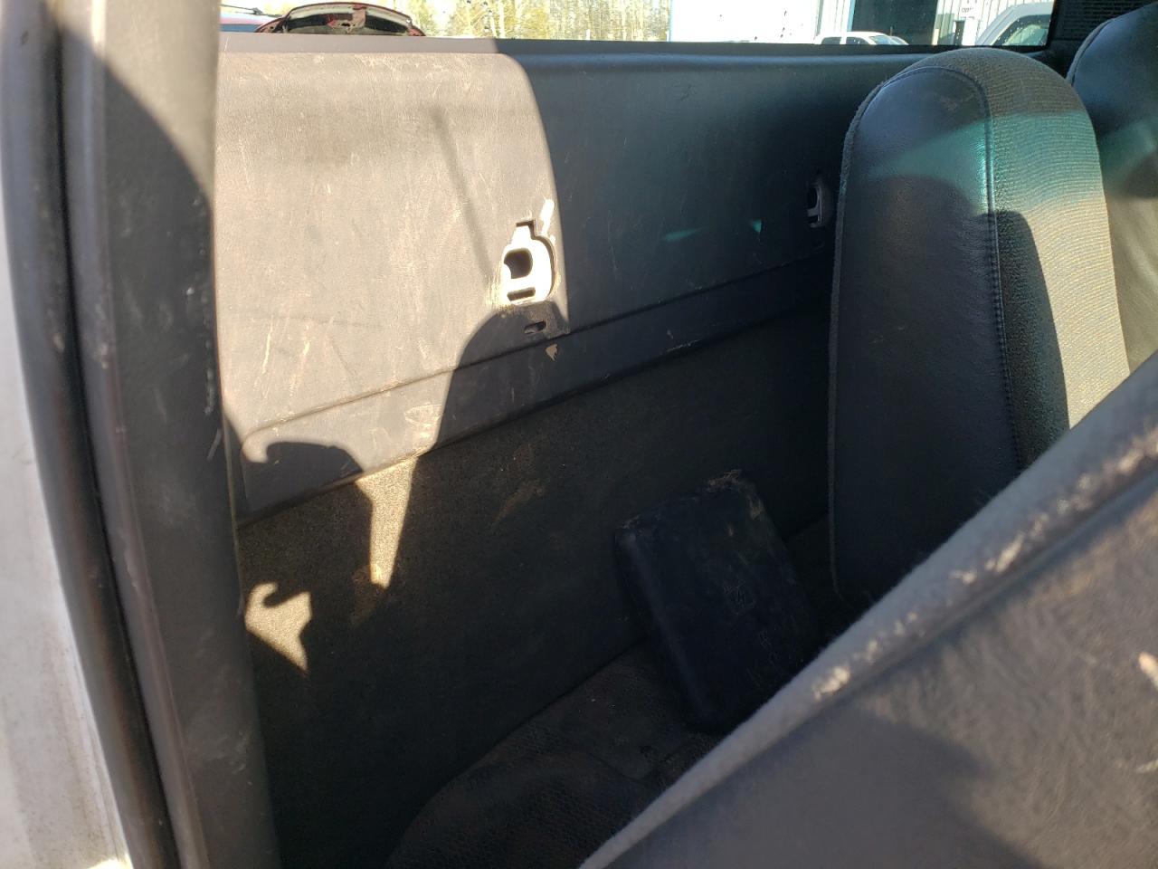 Фото 6 с аукциона – 2003 CHEVROLET SILVERADO с VIN 1GCHC24U93E369207