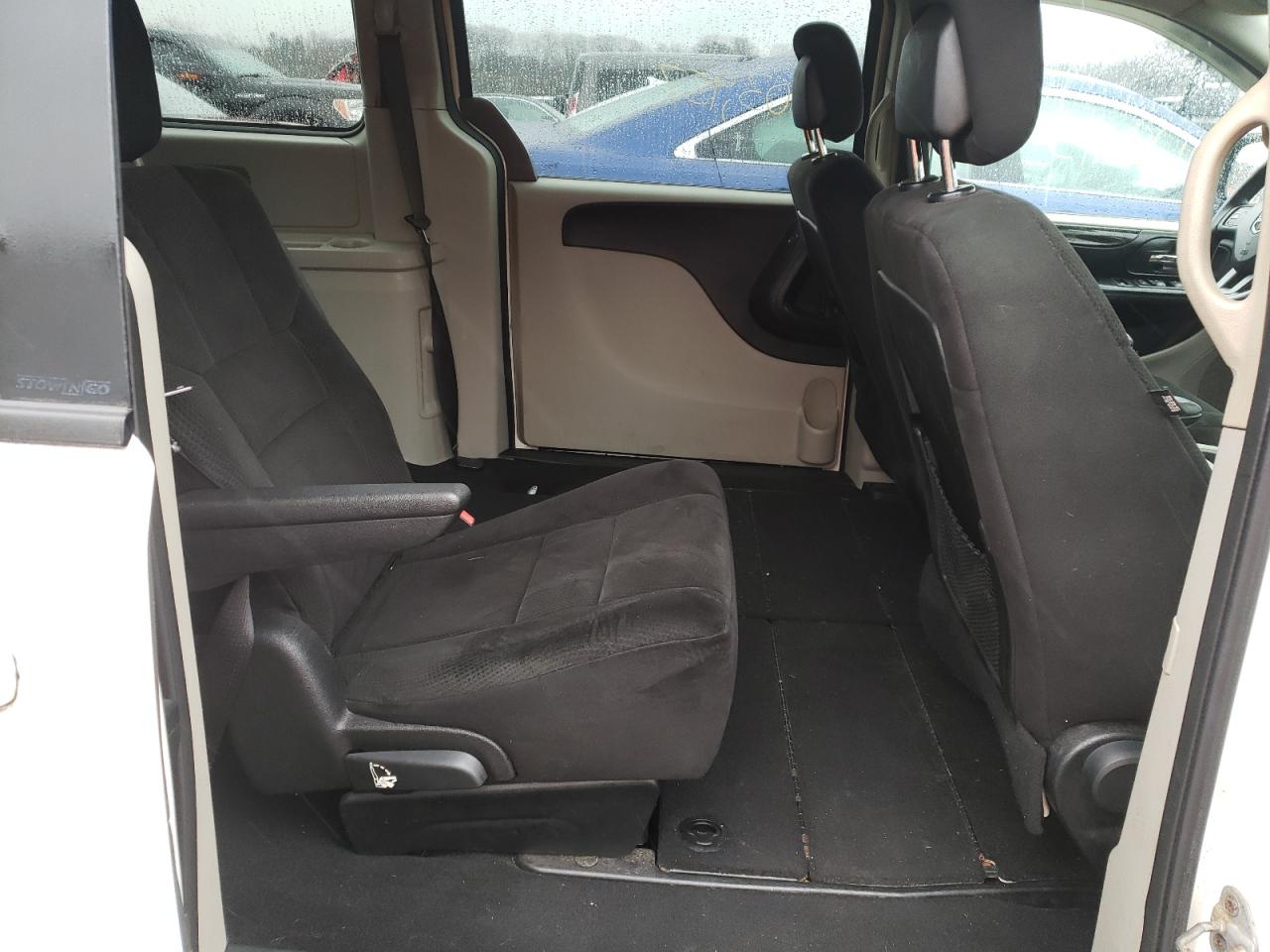 Photo 6 from auction – 2012 DODGE GRAND CARA with VIN 2C4RDGCG3CR110922