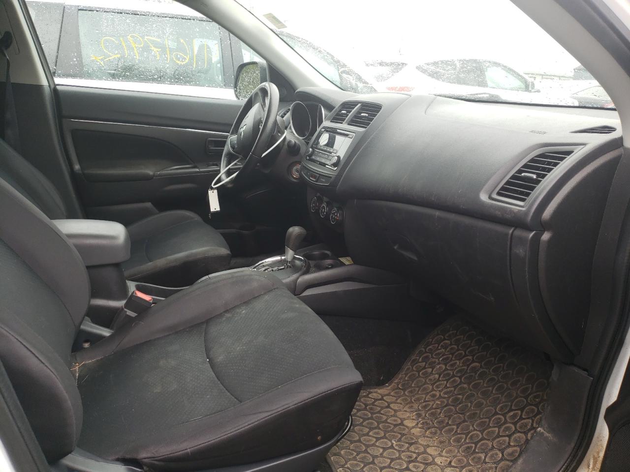 صورة رقم 5 من المزاد - 2015 MITSUBISHI OUTLANDER مع VIN 4A4AR3AW9FE036787