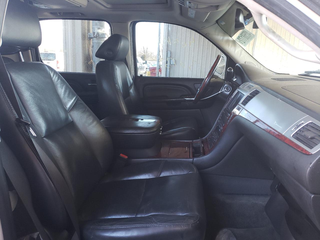 Photo 5 from auction – 2007 CADILLAC ESCALADE E with VIN 1GYFK66837R187304