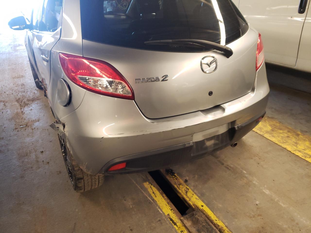 Photo 10 from auction – 2011 MAZDA MAZDA2 with VIN JM1DE1HZ5B0110587