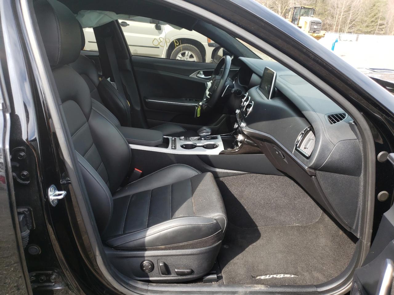 Photo 5 from auction – 2020 KIA STINGER GT with VIN KNAE55LC8L6071617