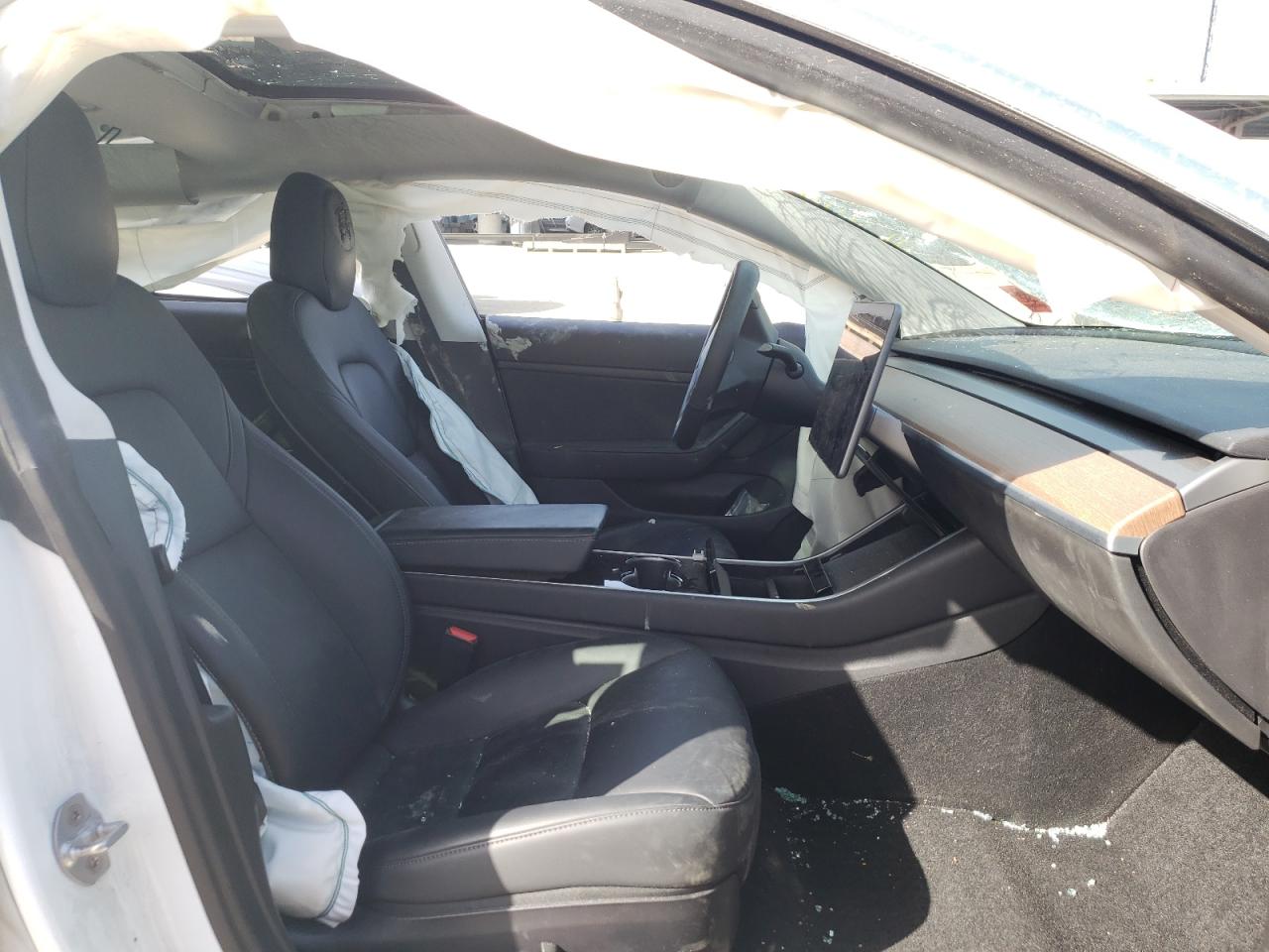 Photo 5 from auction – 2020 TESLA MODEL 3 with VIN 5YJ3E1EA5LF631676