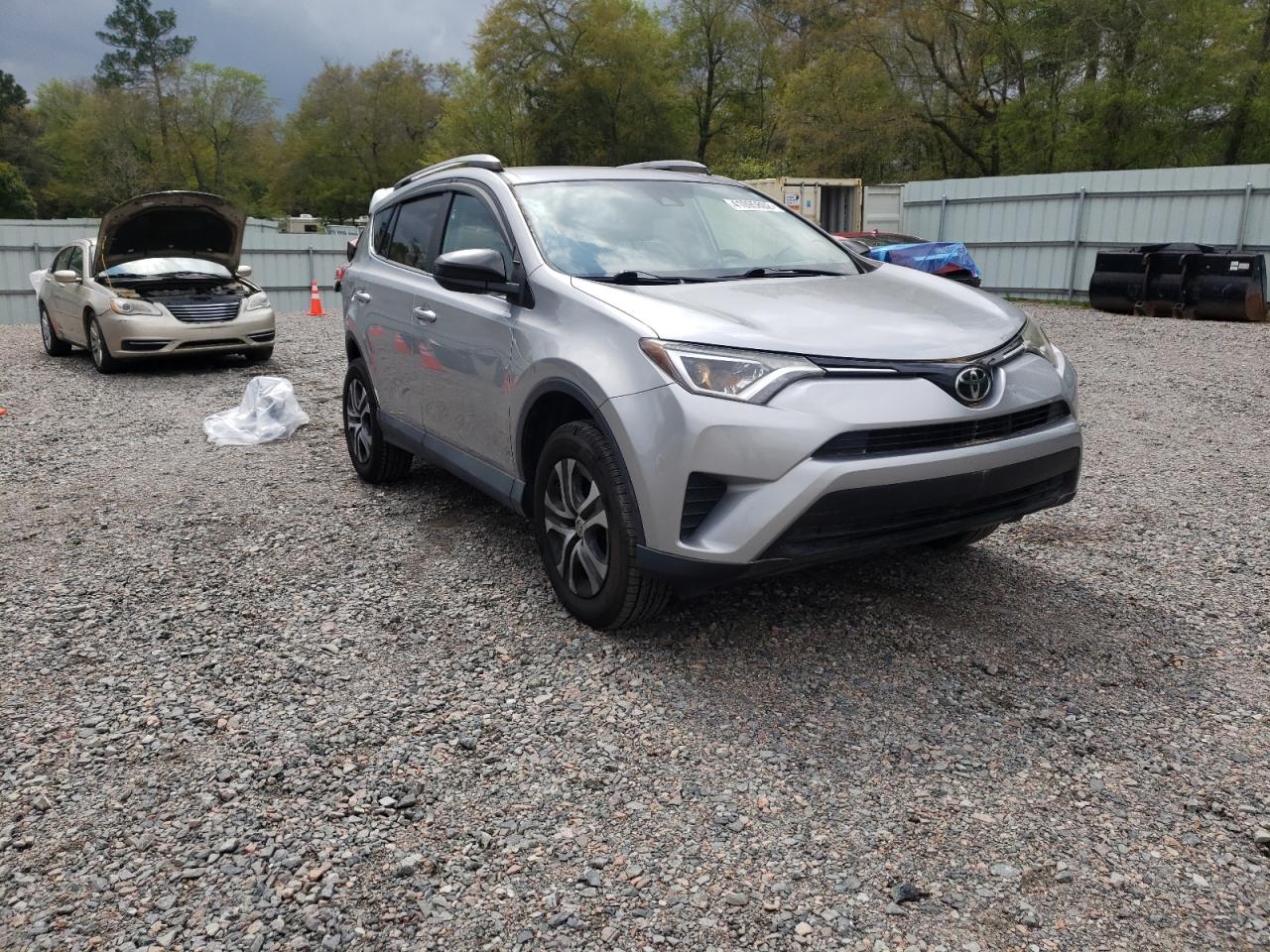 Photo 1 from auction – 2017 TOYOTA RAV4 LE with VIN 2T3ZFREV4HW370096