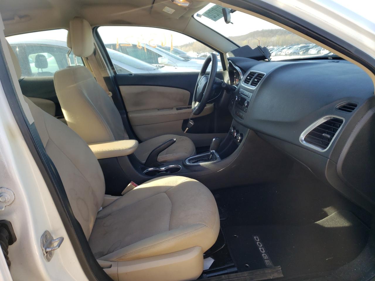 Photo 5 from auction – 2013 DODGE AVENGER SE with VIN 1C3CDZAB2DN613417