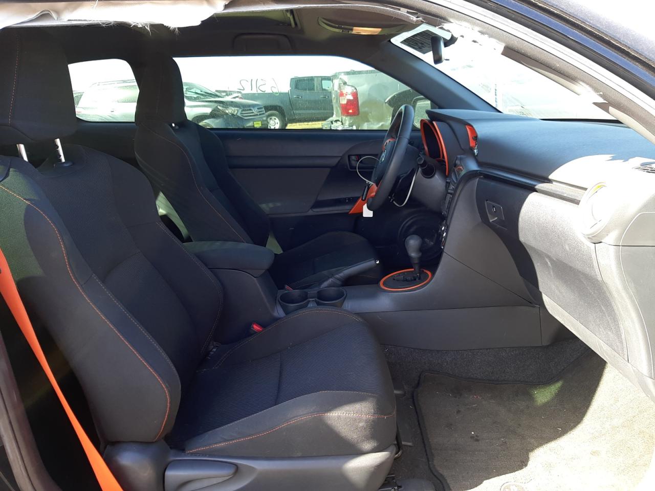Photo 5 from auction – 2015 TOYOTA SCION TC with VIN JTKJF5C75FJ005232