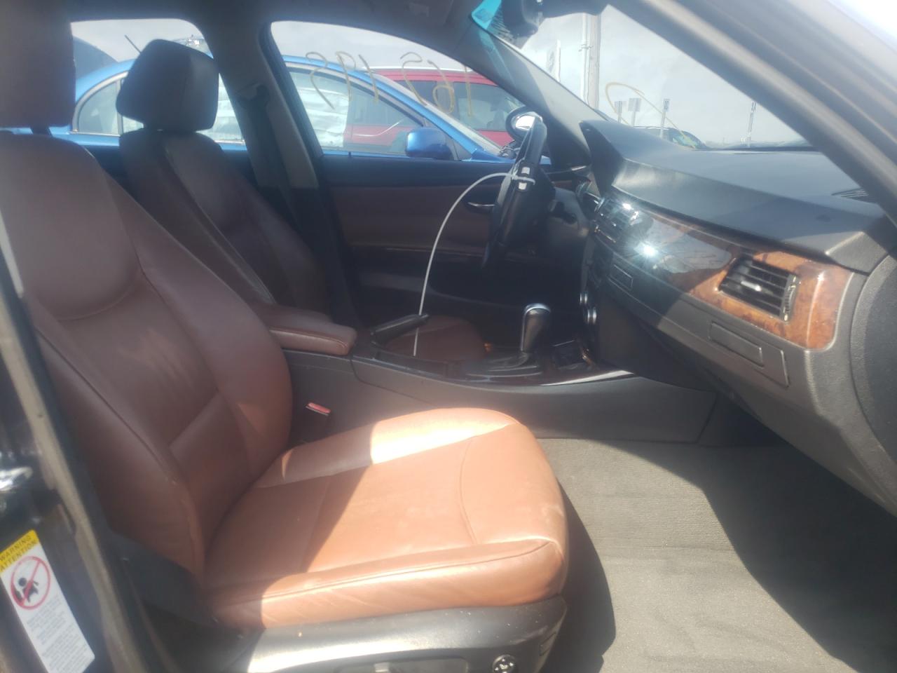 Photo 5 from auction – 2007 BMW 328 I with VIN WBAVA37517NE27173