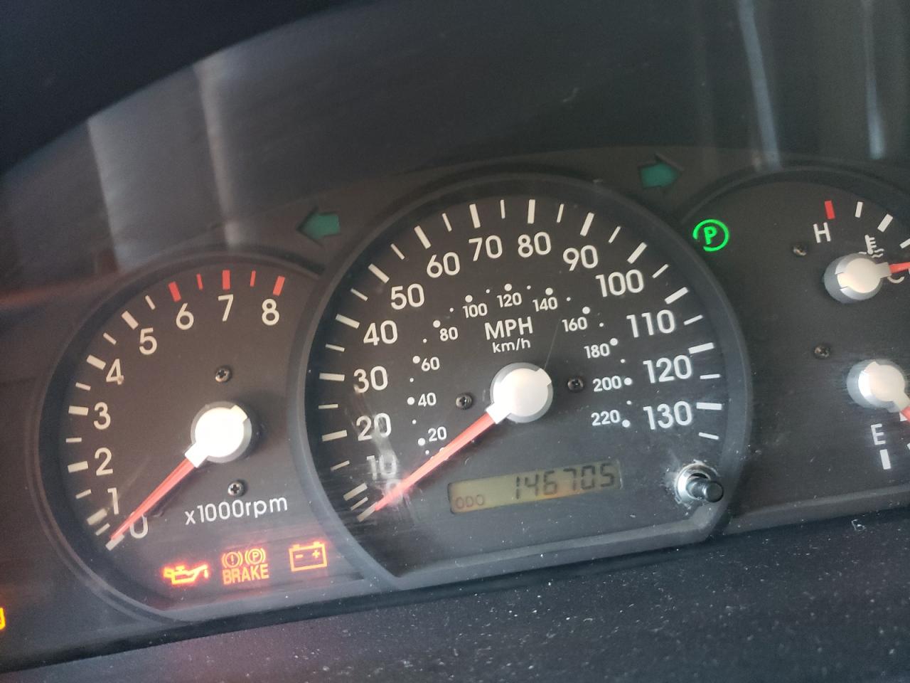 Zdjęcie 8 z aukcji – 2004 KIA SORENTO EX z VIN KNDJC733745314862