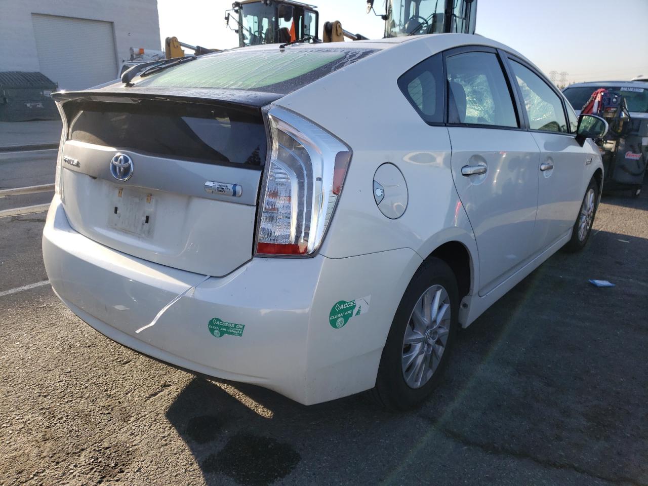 Photo 4 from auction – 2014 TOYOTA PRIUS PLUG with VIN JTDKN3DP7E3063878