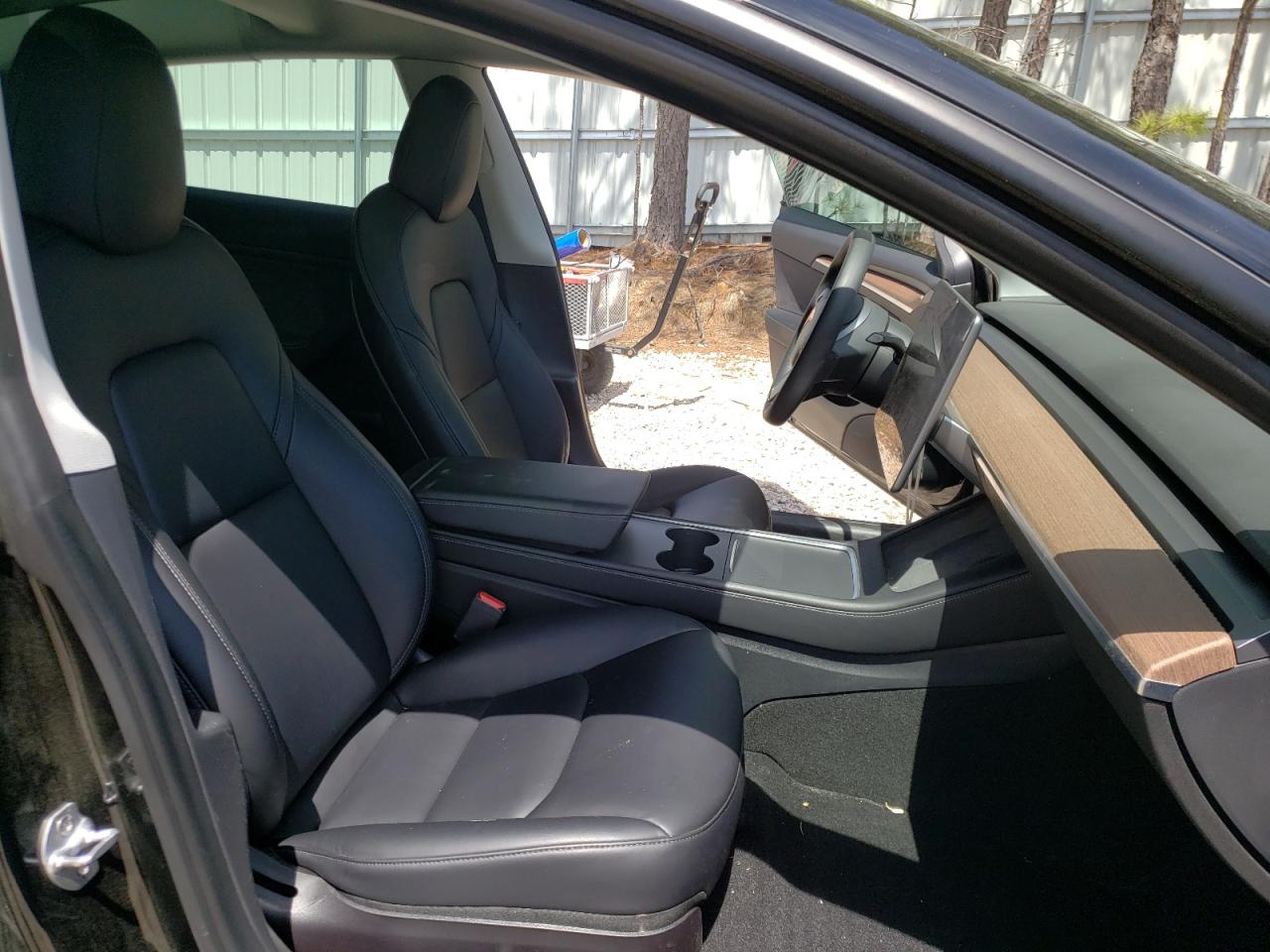 Photo 5 from auction – 2021 TESLA MODEL 3 with VIN 5YJ3E1EA9MF083943