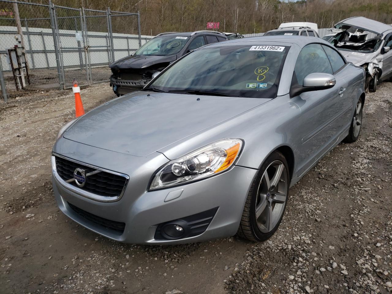 Photo 2 from auction – 2011 VOLVO C70 T5 with VIN YV1672MC3BJ109856