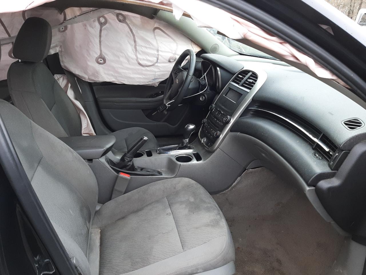 Photo 5 from auction – 2015 CHEVROLET MALIBU with VIN 1G11B5SL1FF340856