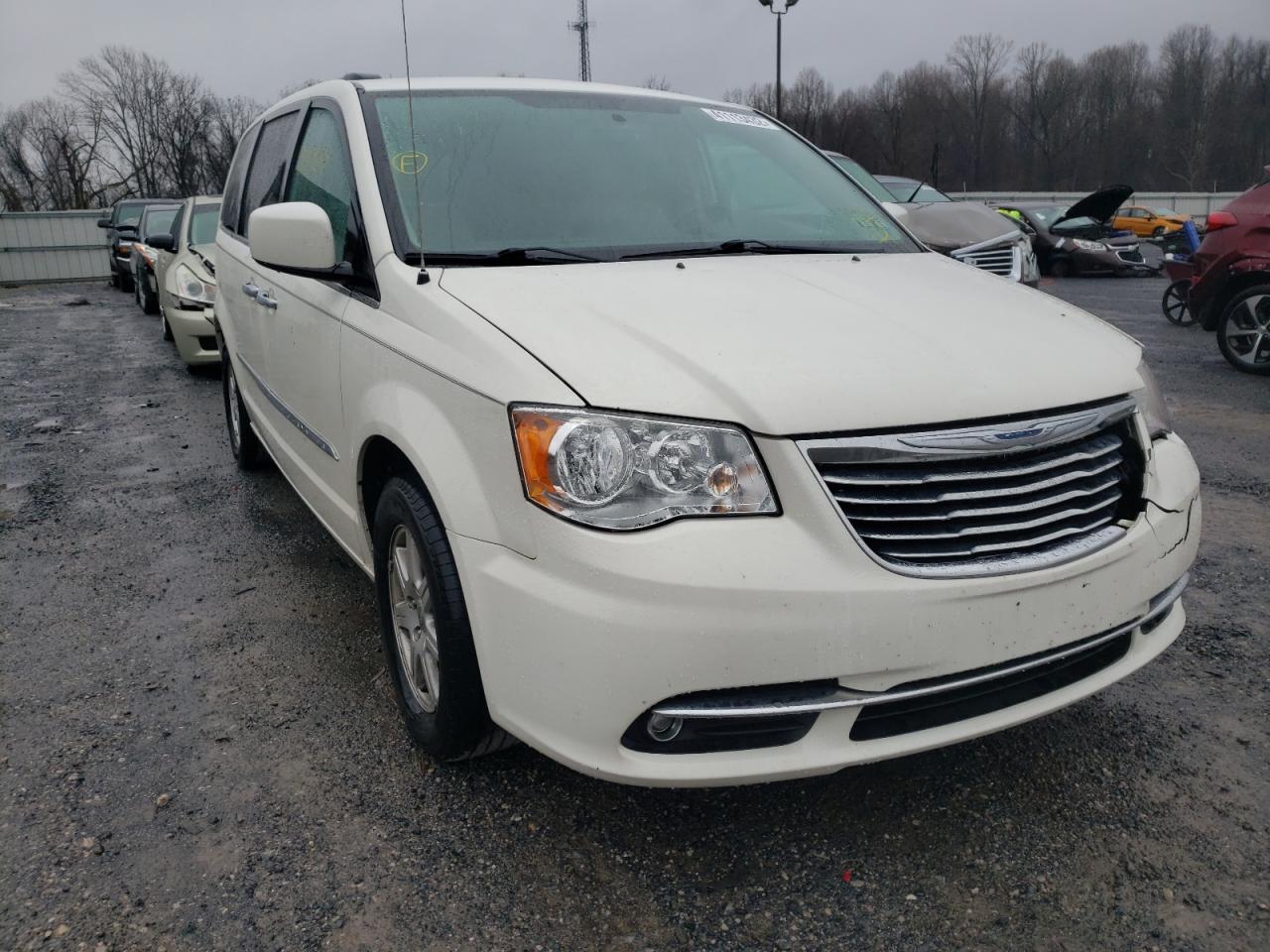CHRYSLER TOWN & COU 2011 with VIN 2A4RR5DG8BR698233 - Photo from auction
