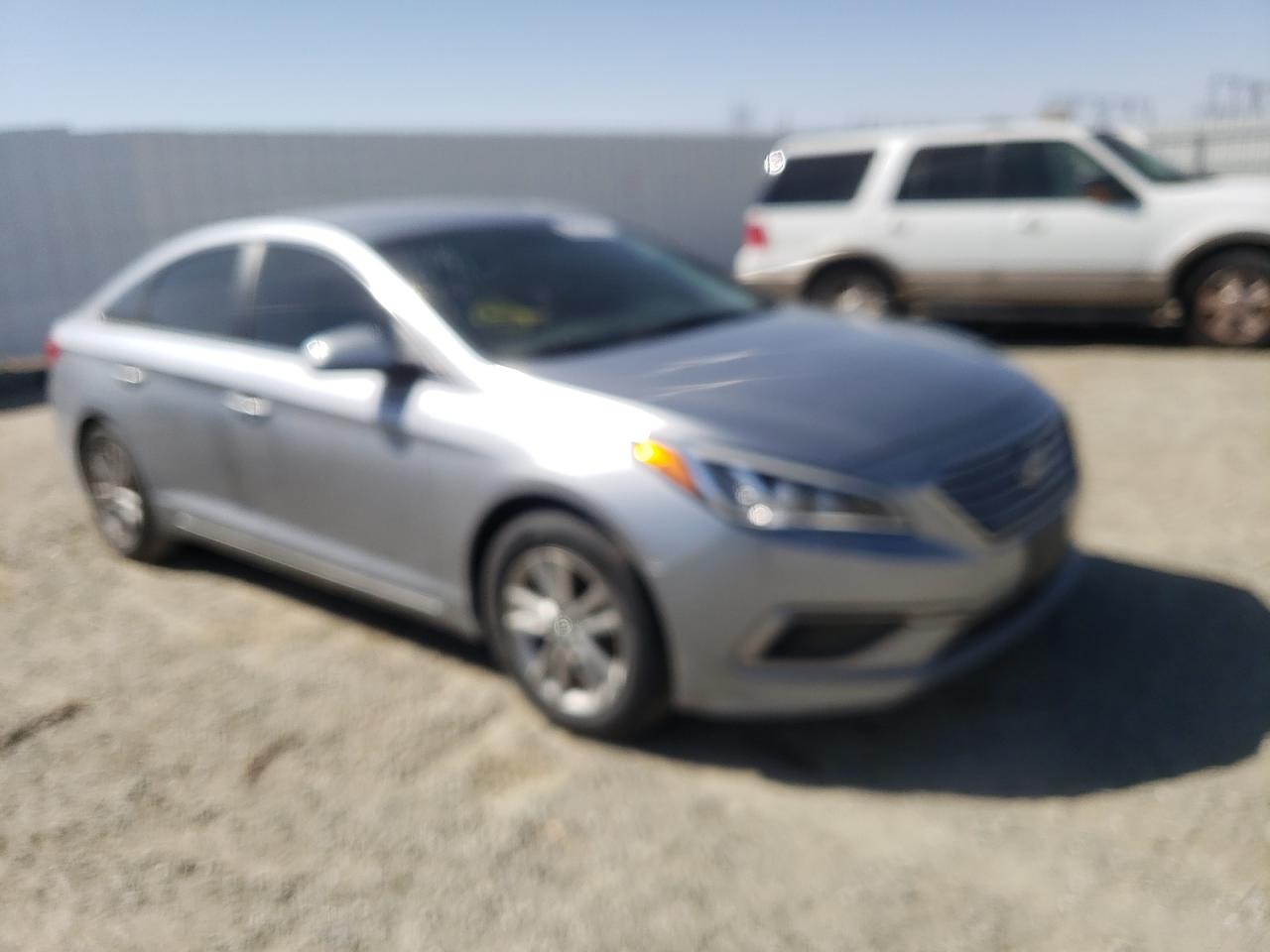 HYUNDAI SONATA SE 2017 with VIN 5NPE24AF2HH515350 - Photo from auction