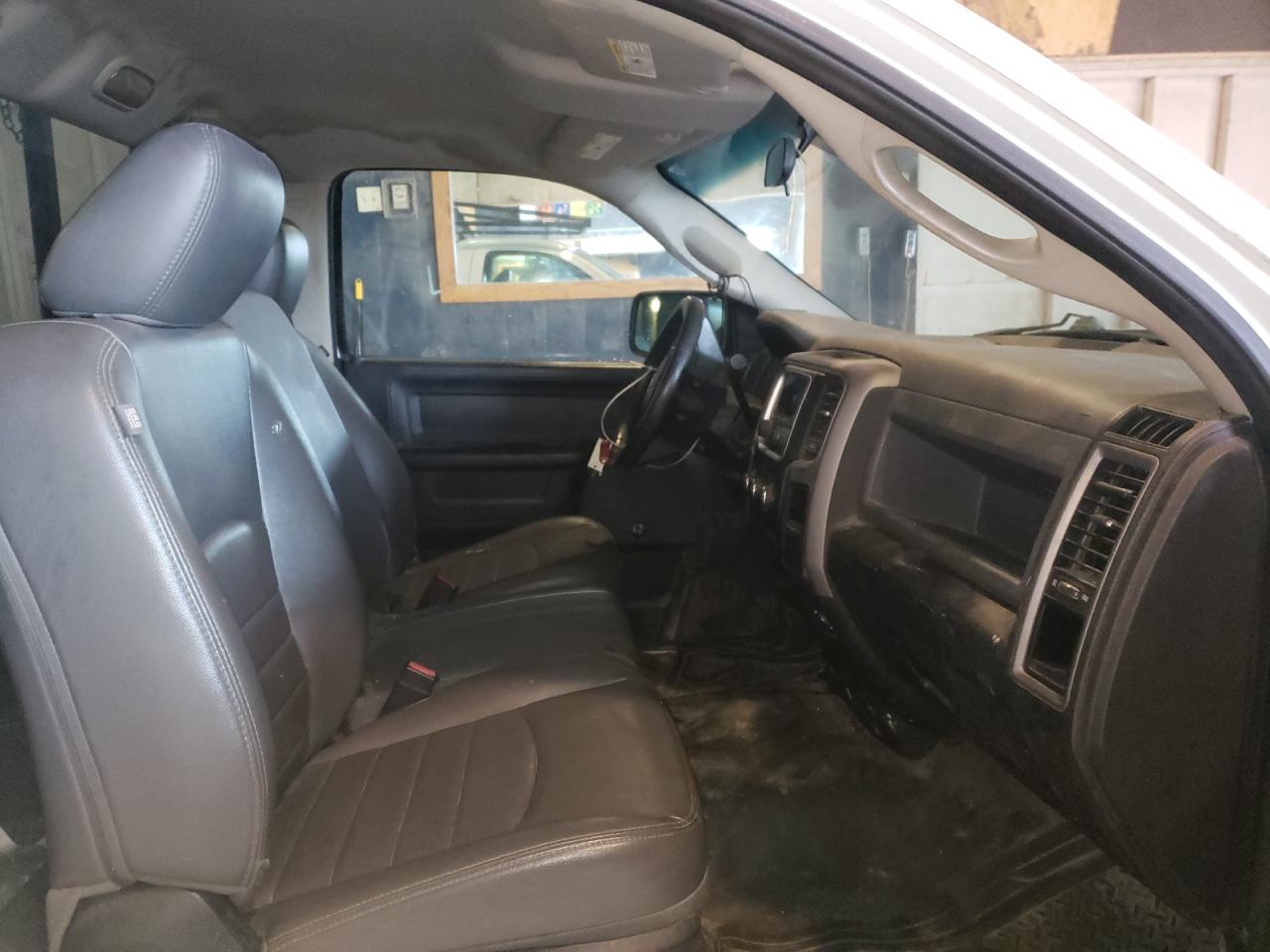 Photo 5 from auction – 2014 RAM 2500 ST with VIN 3C6LR4AT0EG225032