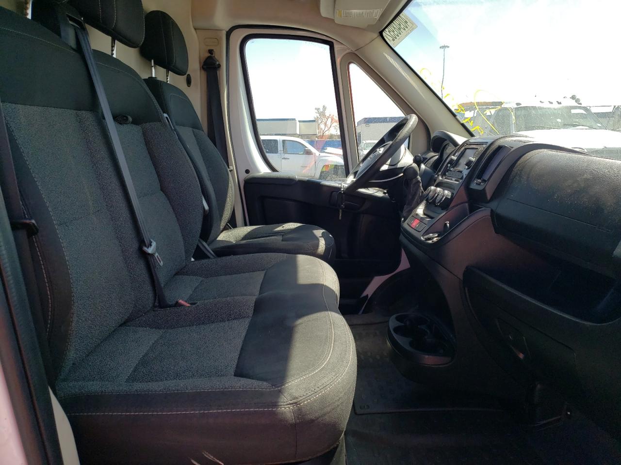 Photo 5 from auction – 2015 RAM PROMASTER with VIN 3C6TRVDG3FE516366