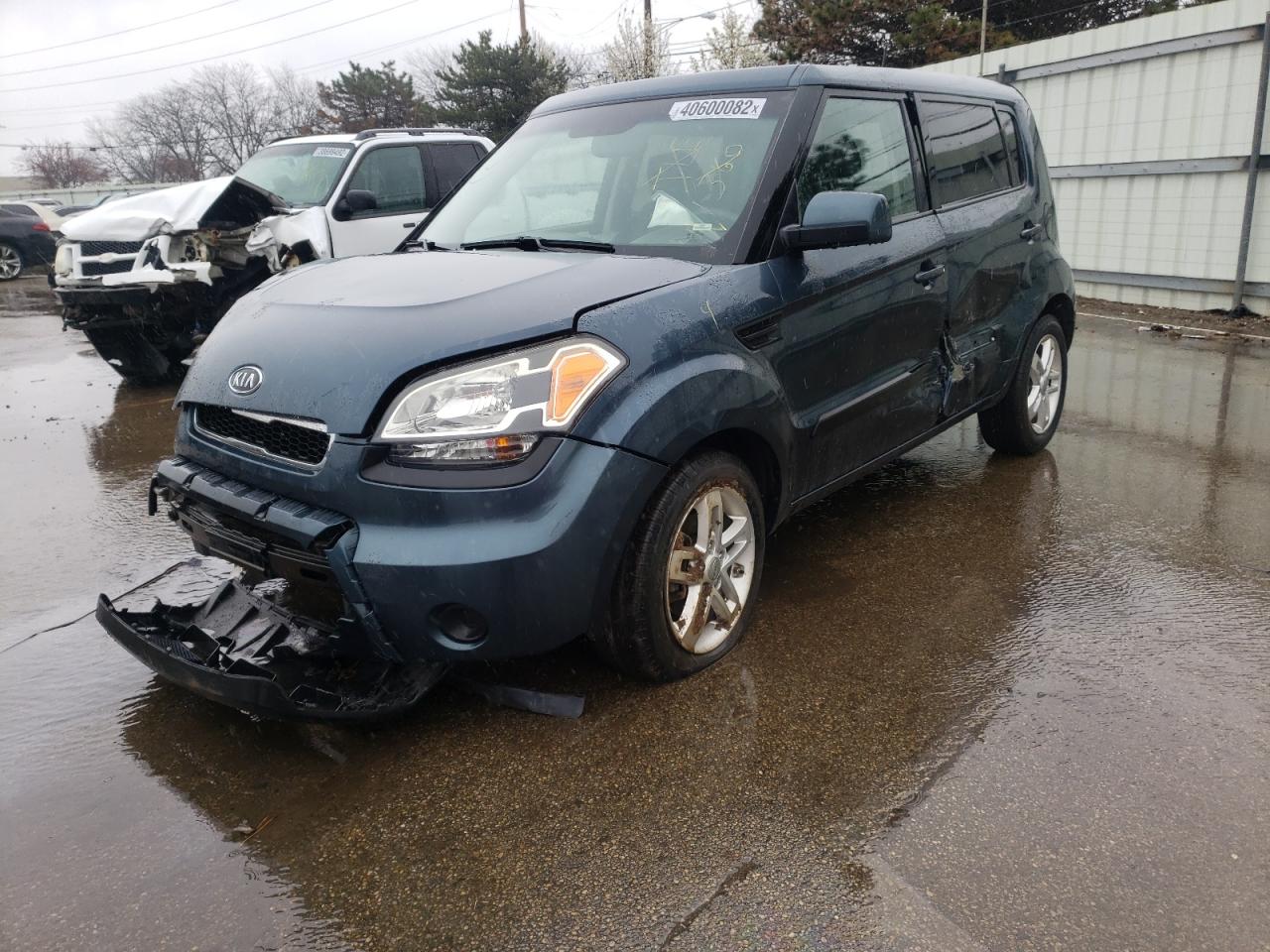 Photo 2 from auction – 2011 KIA SOUL + with VIN KNDJT2A26B7238436