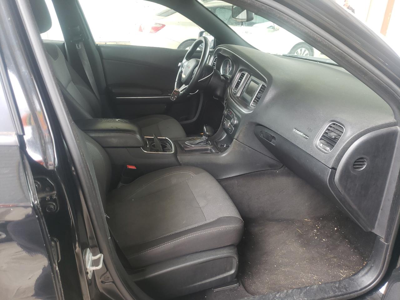 Photo 5 from auction – 2015 DODGE CHARGER SE with VIN 2C3CDXBGXFH840235