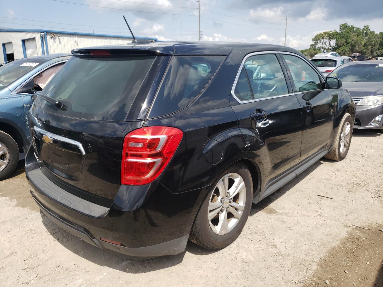 Photo 4 from auction – 2017 CHEVROLET EQUINOX LS with VIN 2GNALBEK3H1568090