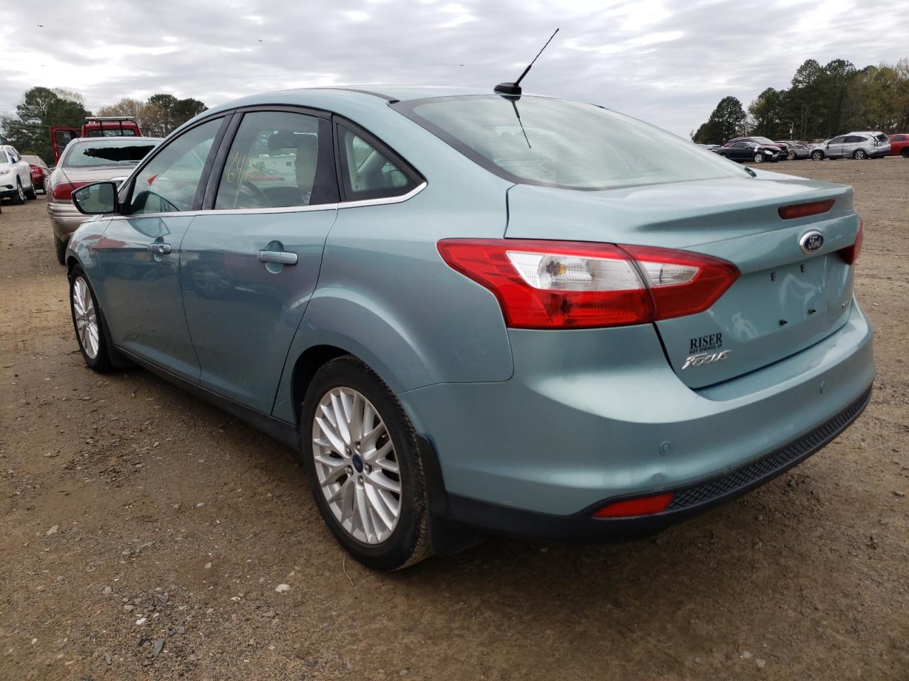 Photo 3 from auction – 2012 FORD FOCUS SEL with VIN 1FAHP3H21CL241404