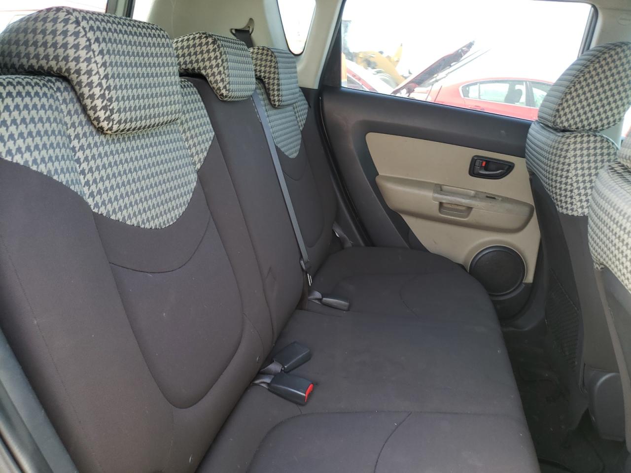 Photo 6 from auction – 2010 KIA SOUL + with VIN KNDJT2A2XA7038755