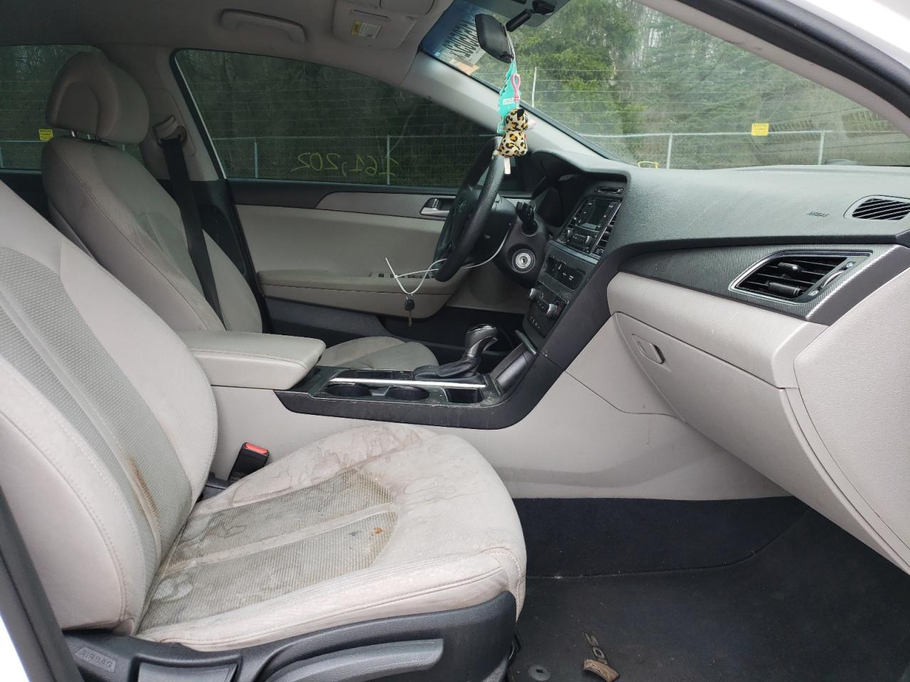 Photo 5 from auction – 2015 HYUNDAI SONATA SE with VIN 5NPE24AF8FH048559
