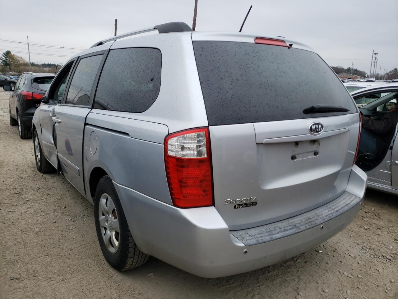 Photo 3 from auction – 2010 KIA SEDONA LX with VIN KNDMG4C33A6329042