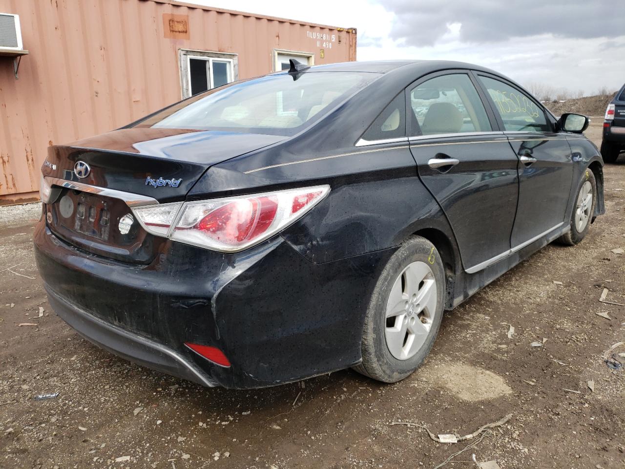Photo 4 from auction – 2011 HYUNDAI SONATA HYB with VIN KMHEC4A42BA012715