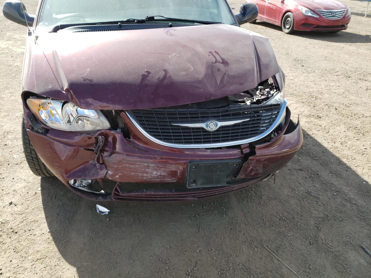 Photo 9 from auction – 2003 CHRYSLER TOWN & COU with VIN 2C8GT64L33R207648