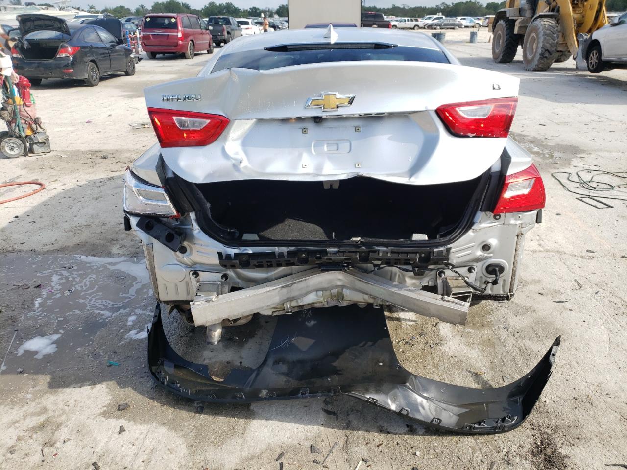 Photo 9 from auction – 2017 CHEVROLET MALIBU LT with VIN 1G1ZE5ST0HF132772