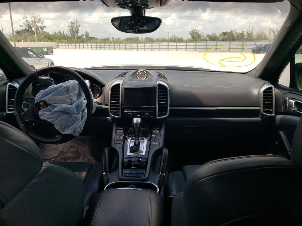 Photo 9 from auction – 2013 PORSCHE CAYENNE with VIN WP1AA2A20DLA07336