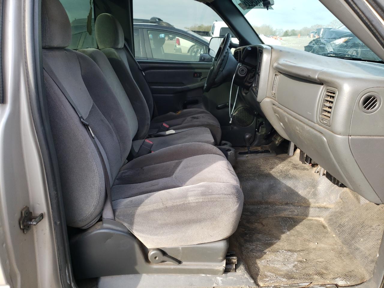 Photo 5 from auction – 2005 GMC NEW SIERRA with VIN 1GTEK14VX5Z329447