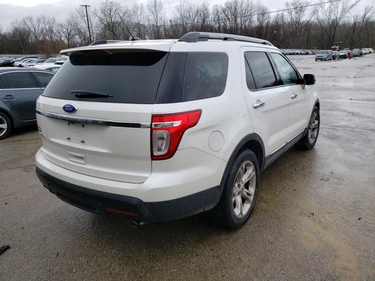 Photo 4 from auction – 2011 FORD EXPLORER L with VIN 1FMHK7F87BGA31075