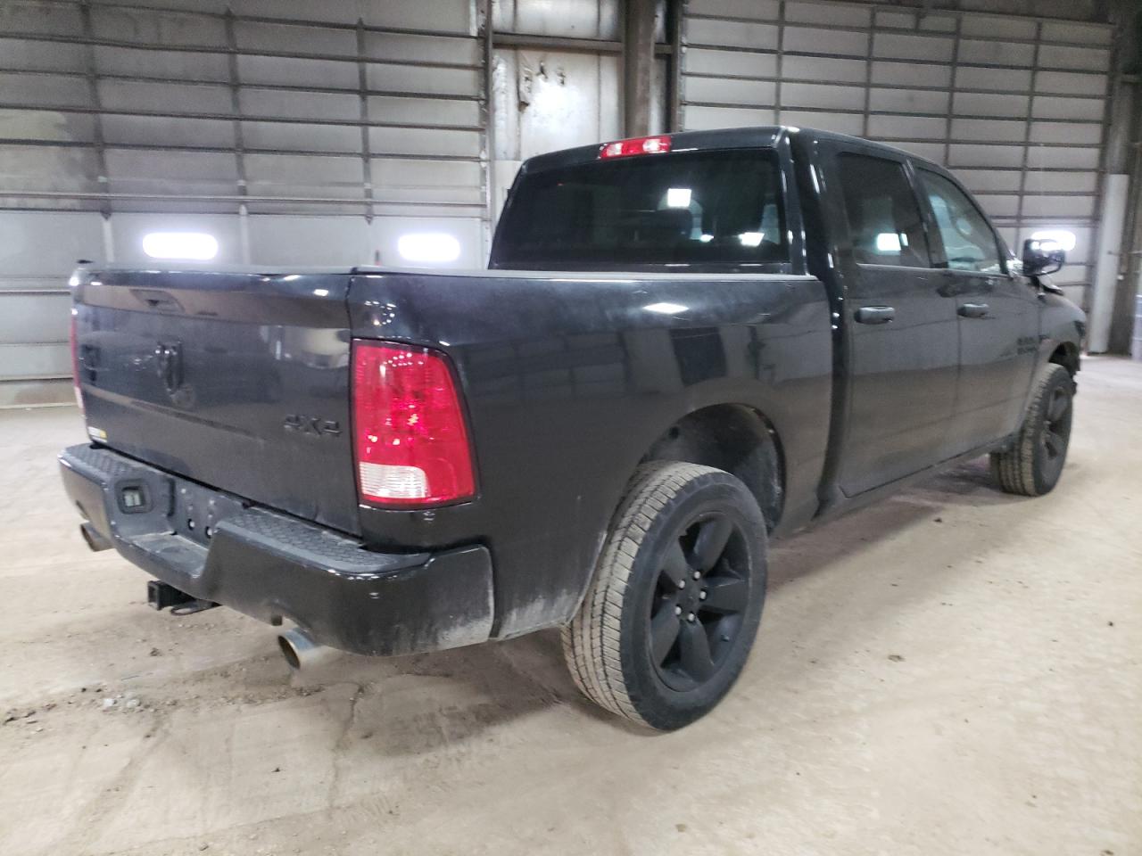 Photo 4 from auction – 2015 RAM 1500 ST with VIN 3C6RR7KT3FG676242
