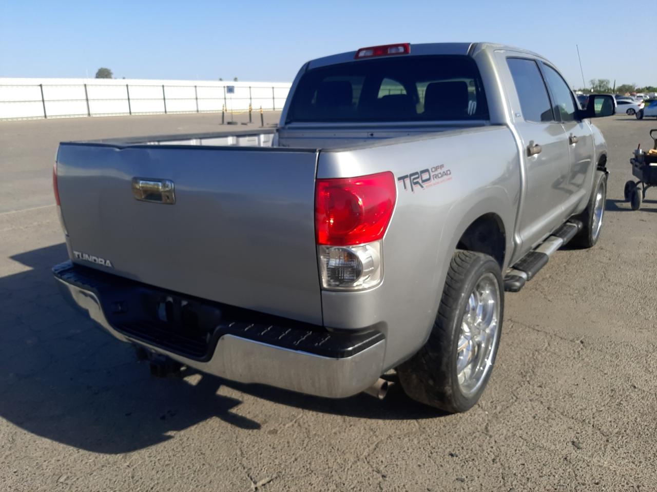 Photo 4 from auction – 2008 TOYOTA TUNDRA CRE with VIN 5TFEV54158X043906
