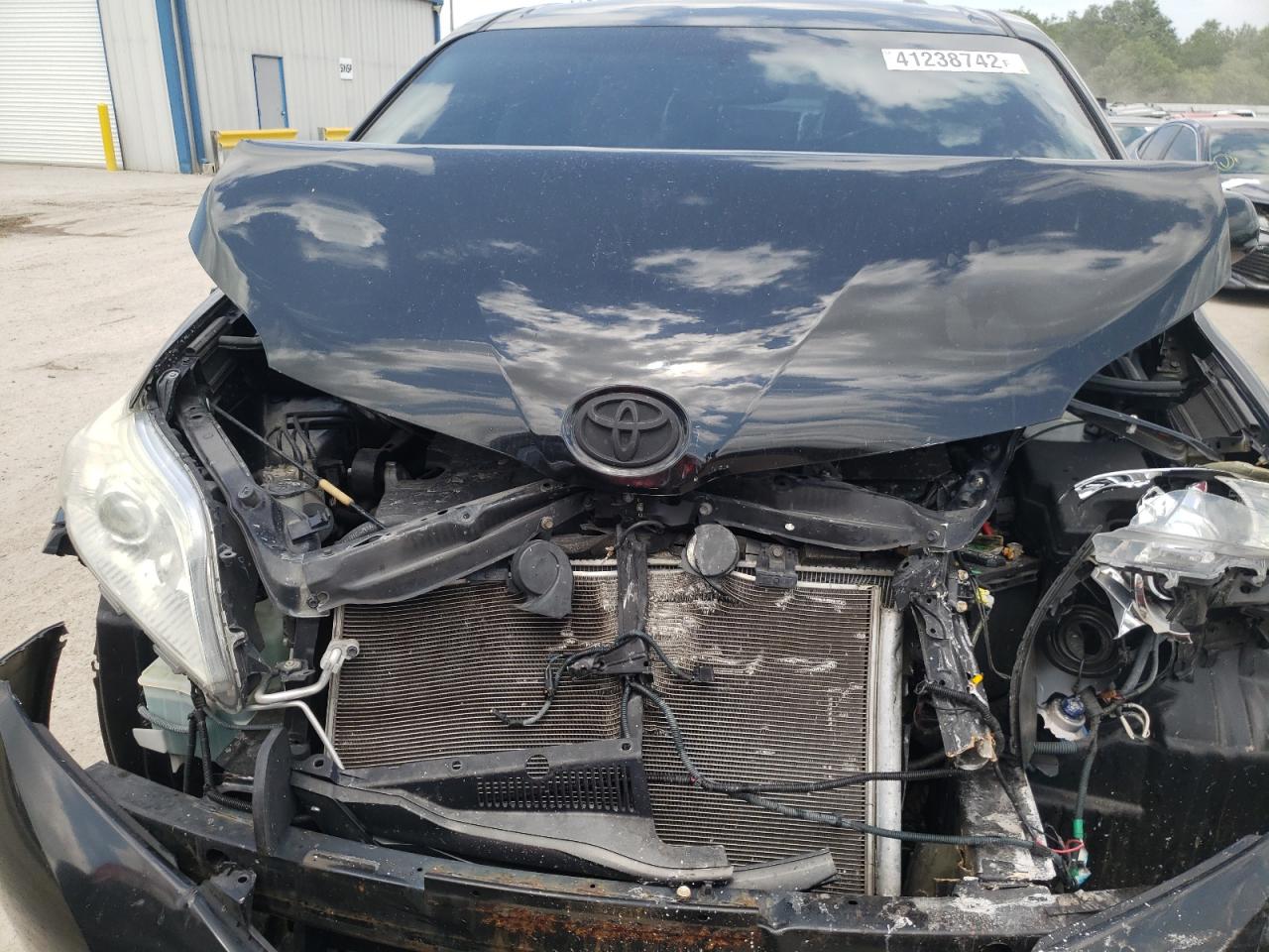 Photo 7 from auction – 2011 TOYOTA SIENNA LE with VIN 5TDKK3DCXBS004078